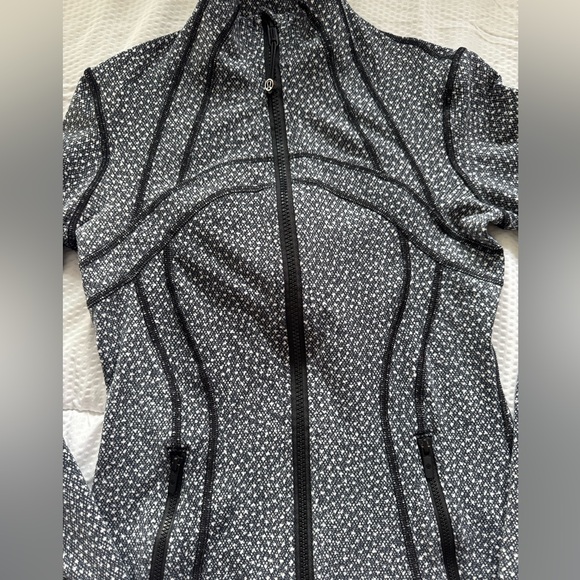 Lululemon Define Jacket - Picture 2 of 8